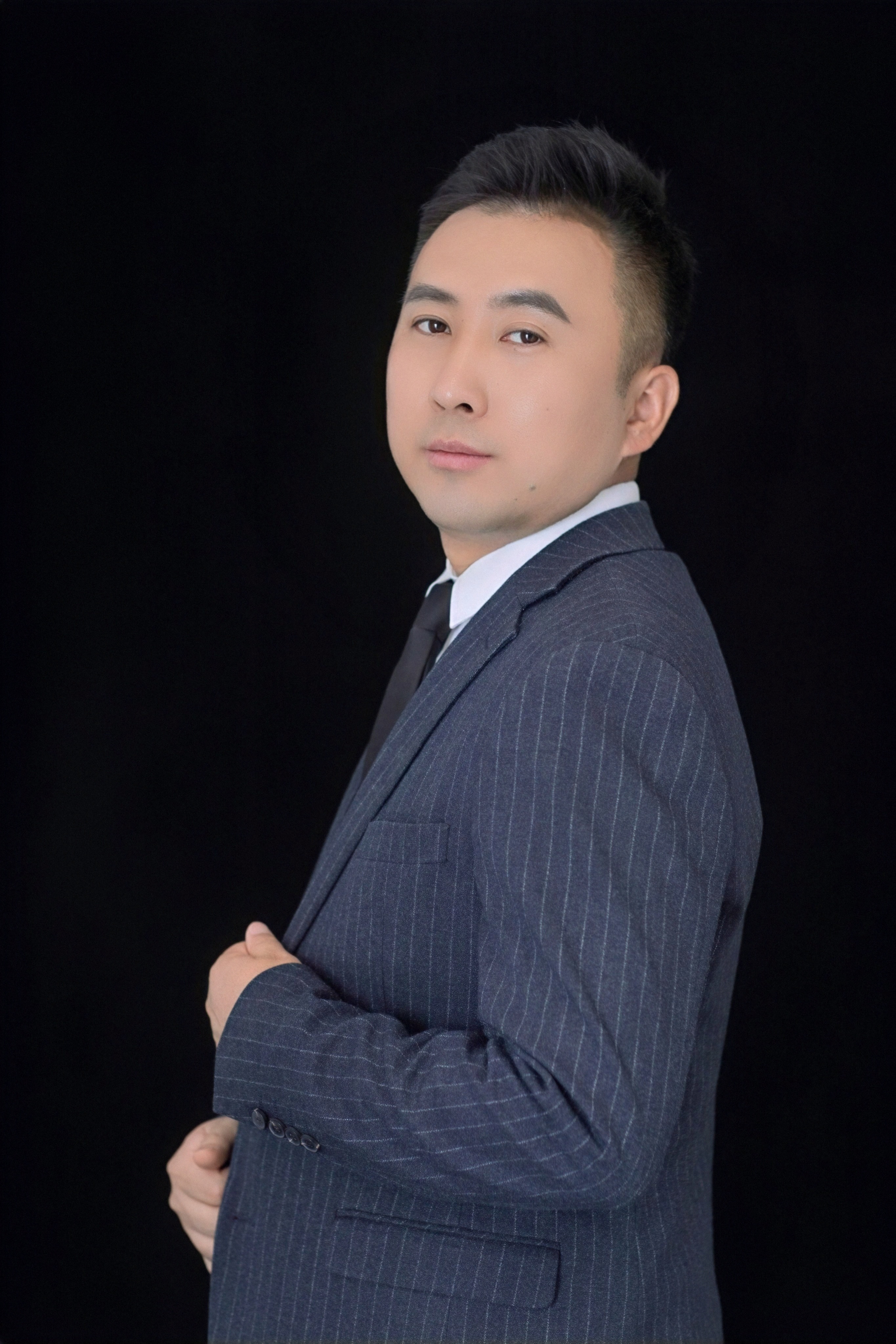 Alex保险工作室正式形象照